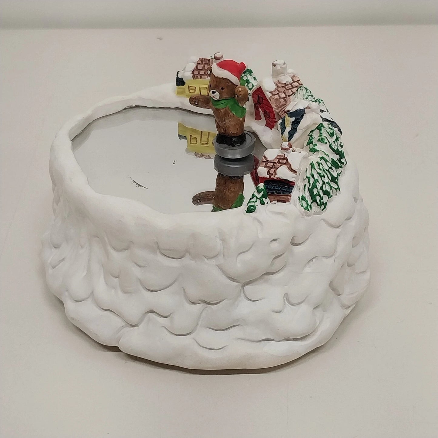 Christmas Around the World Skating Bear Musical Music Box 54-586 Original Box
