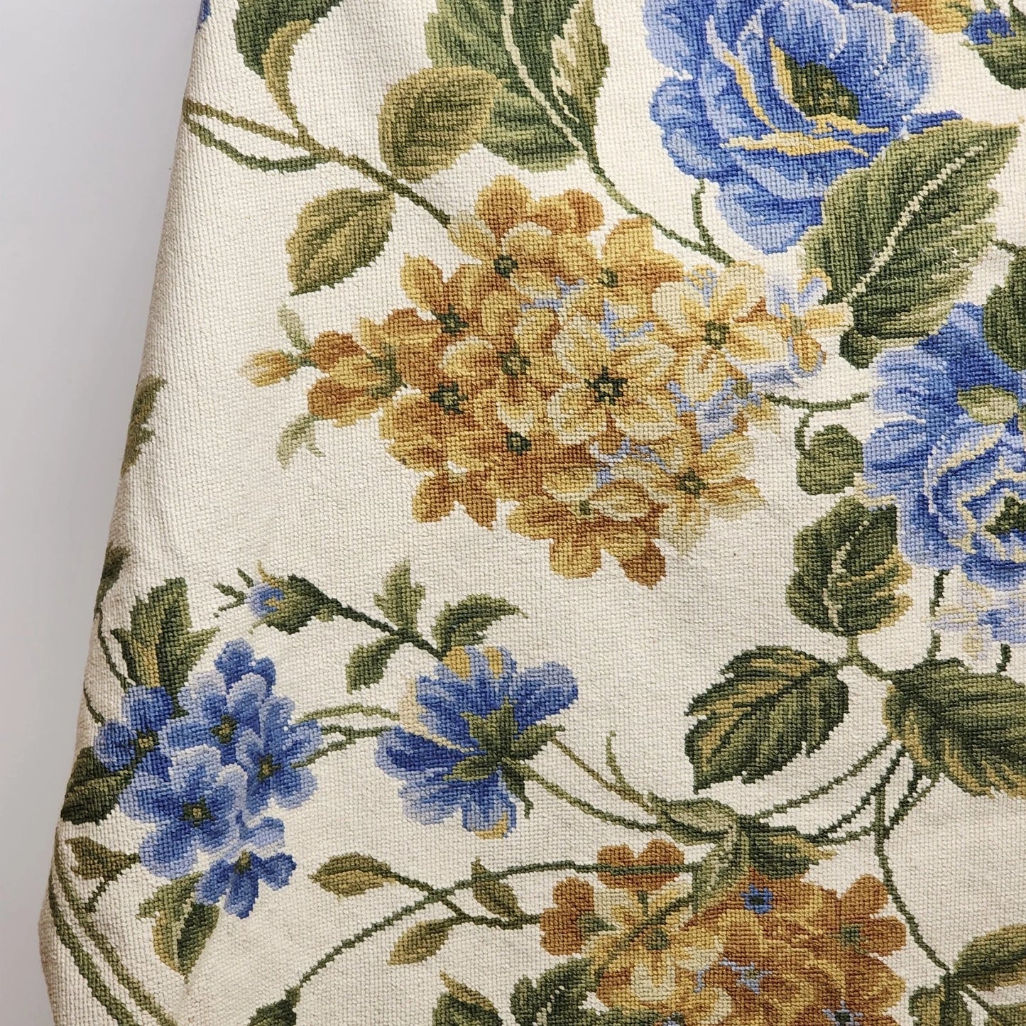 Handmade Wool Area Rug 48" Round Vintage Floral Pattern Hooked Carpet Throw Rug