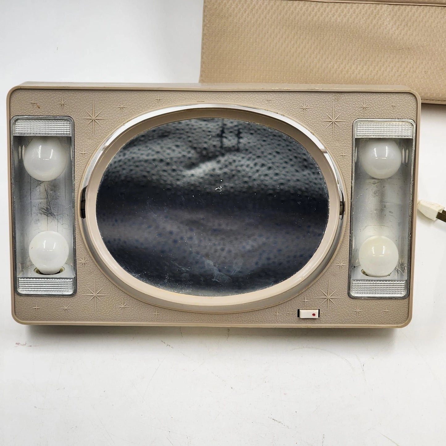 Lighted Makeup Mirror Magnifying / Standard Starburst Kitsch Glam Beige Case