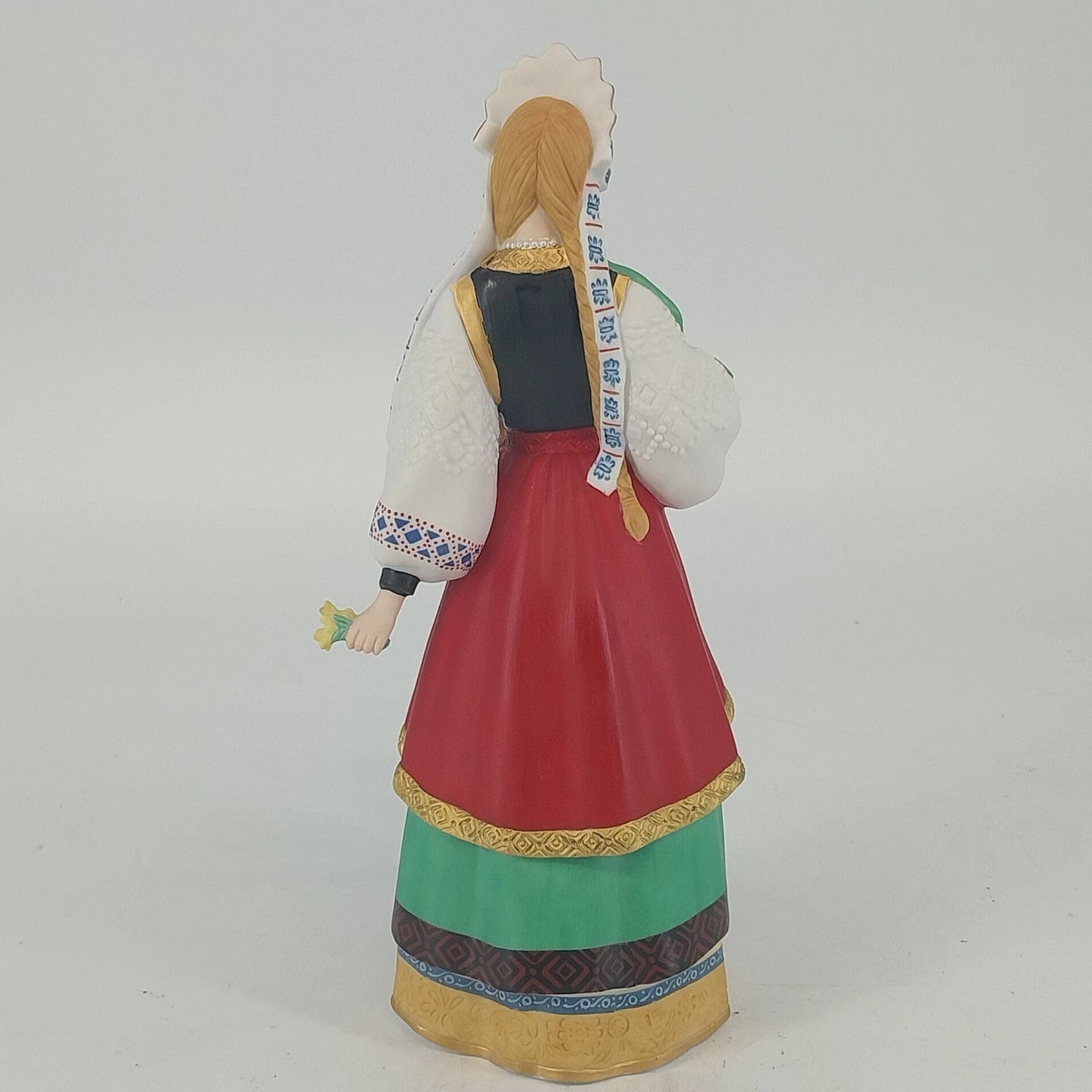 Lenox International Bride Collection Anastasia Fine Porcelain Figurine 1990