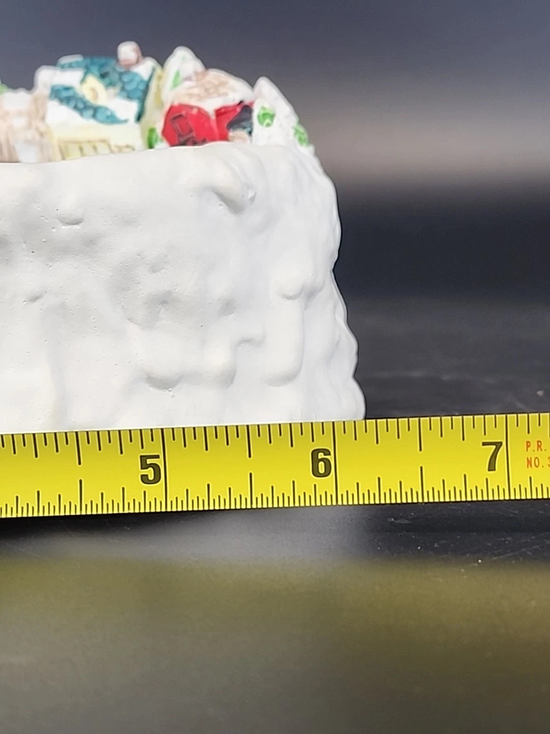 Christmas Around the World Skating Bear Music Box Wind Up Animated 6" House of Lloyd