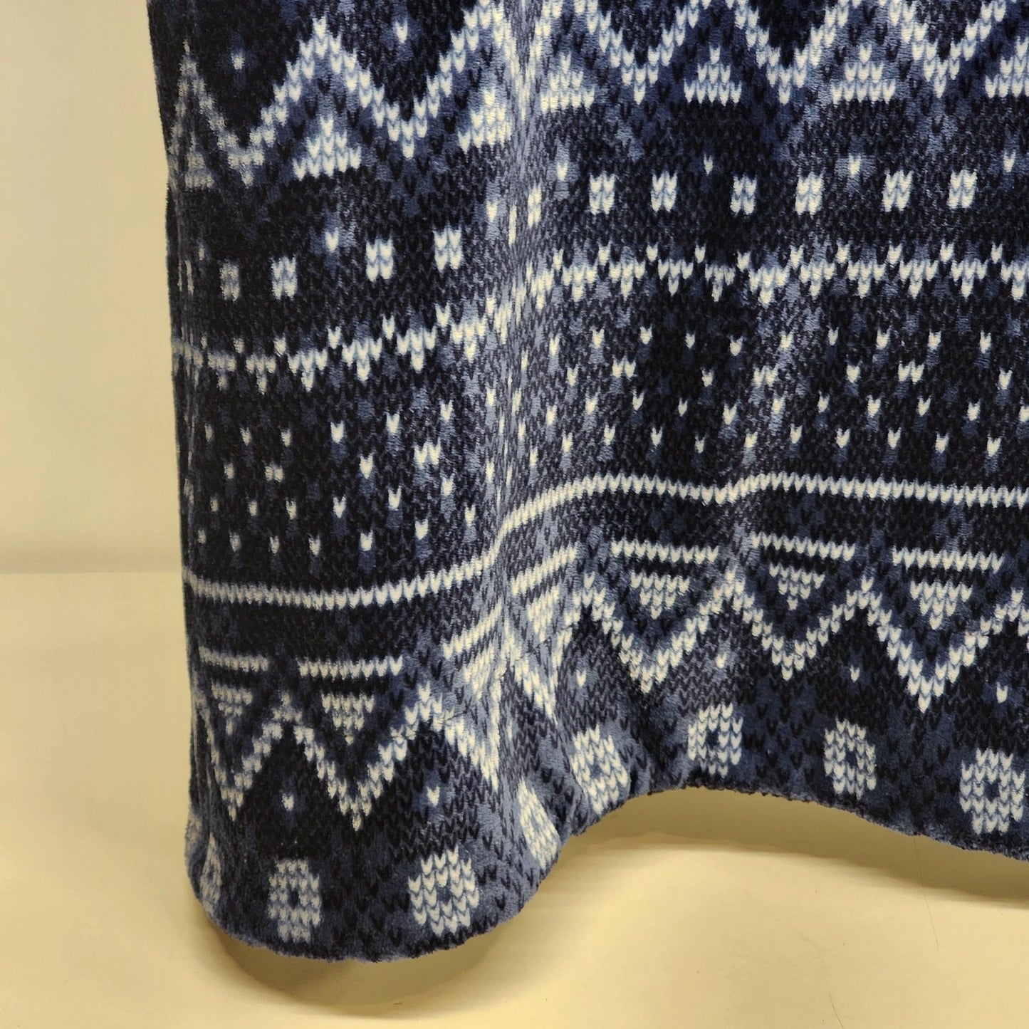 Northeast Outfitters Aztec Throw Blanket Blue White 48x60 Polyester