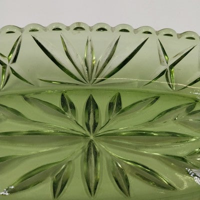 Hazel Atlas Avocado Green Oblong Relish Dish with Prescut Star Motif – 9.5 × 4.5″