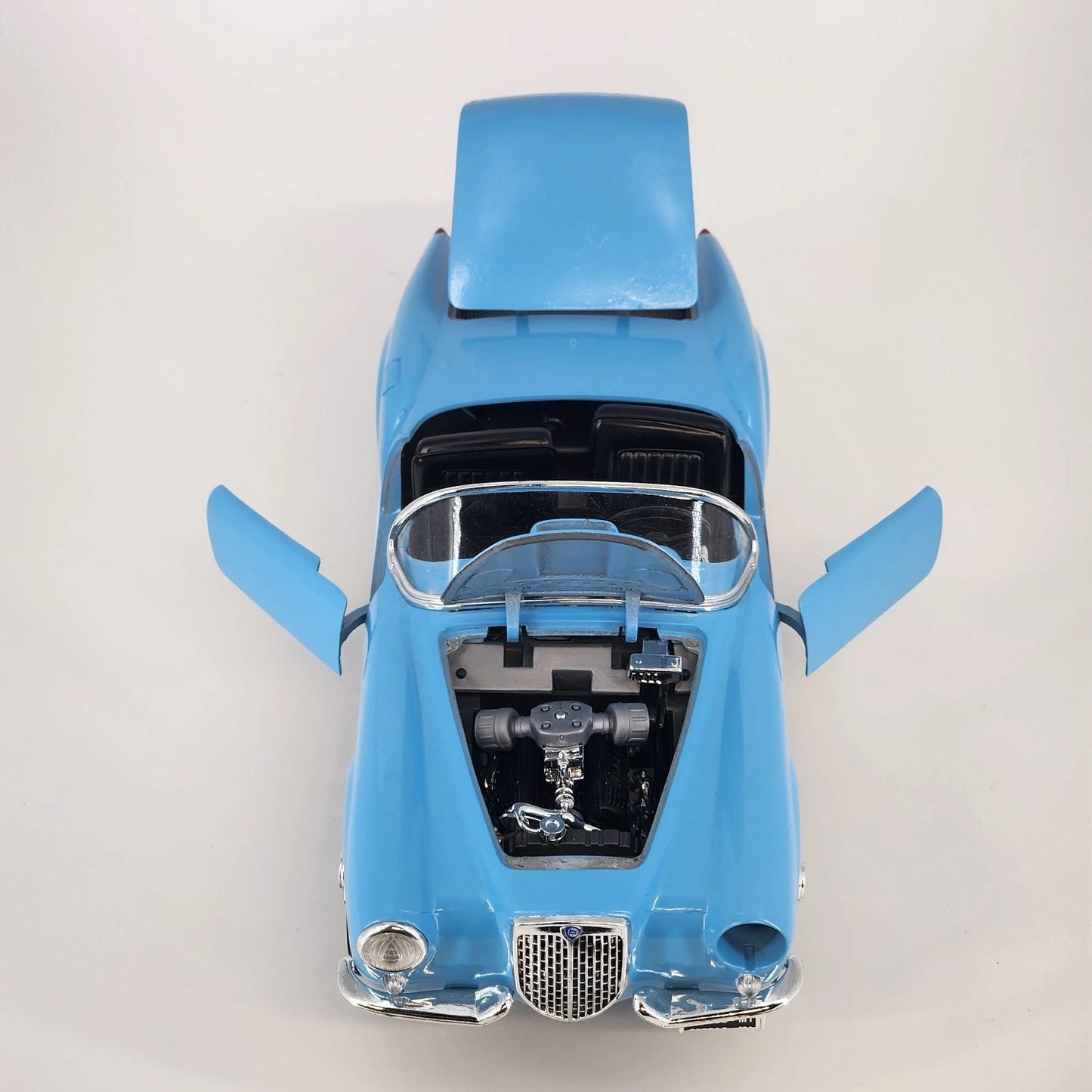 Bburago 1955 Lancia Aurelia B24 Spider 1:18 Diecast Model Light Blue Car Stand