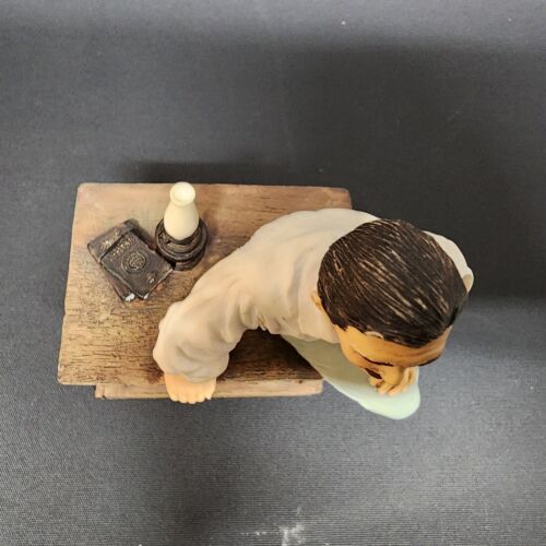 GWTW Captain Butler Crate Sitting Ceramic Figurine 73474 Music Box Does Not Work