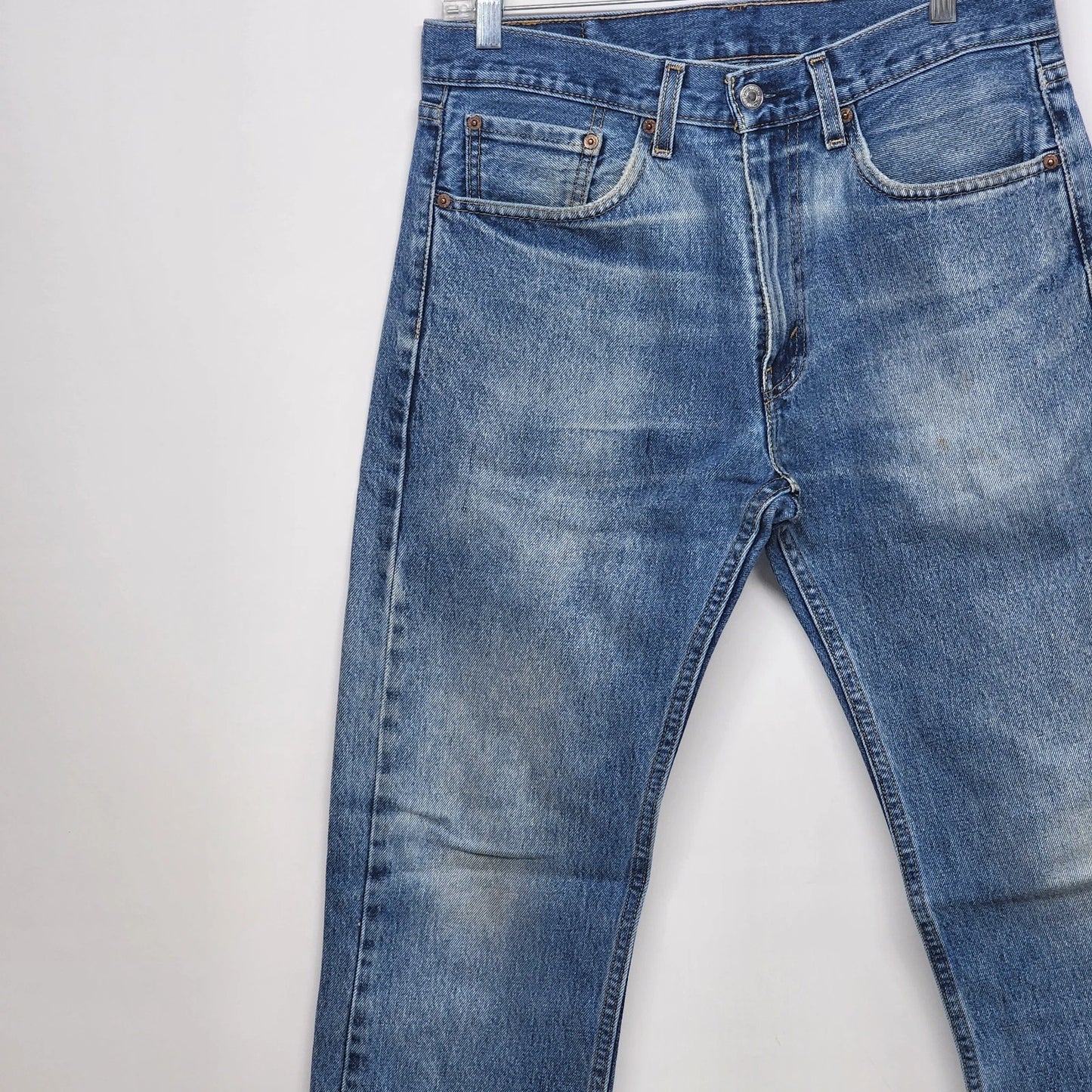 Levi’s 505 Men Jeans 32x30 Light Wash Distressed Blue Denim Classic Straight Leg
