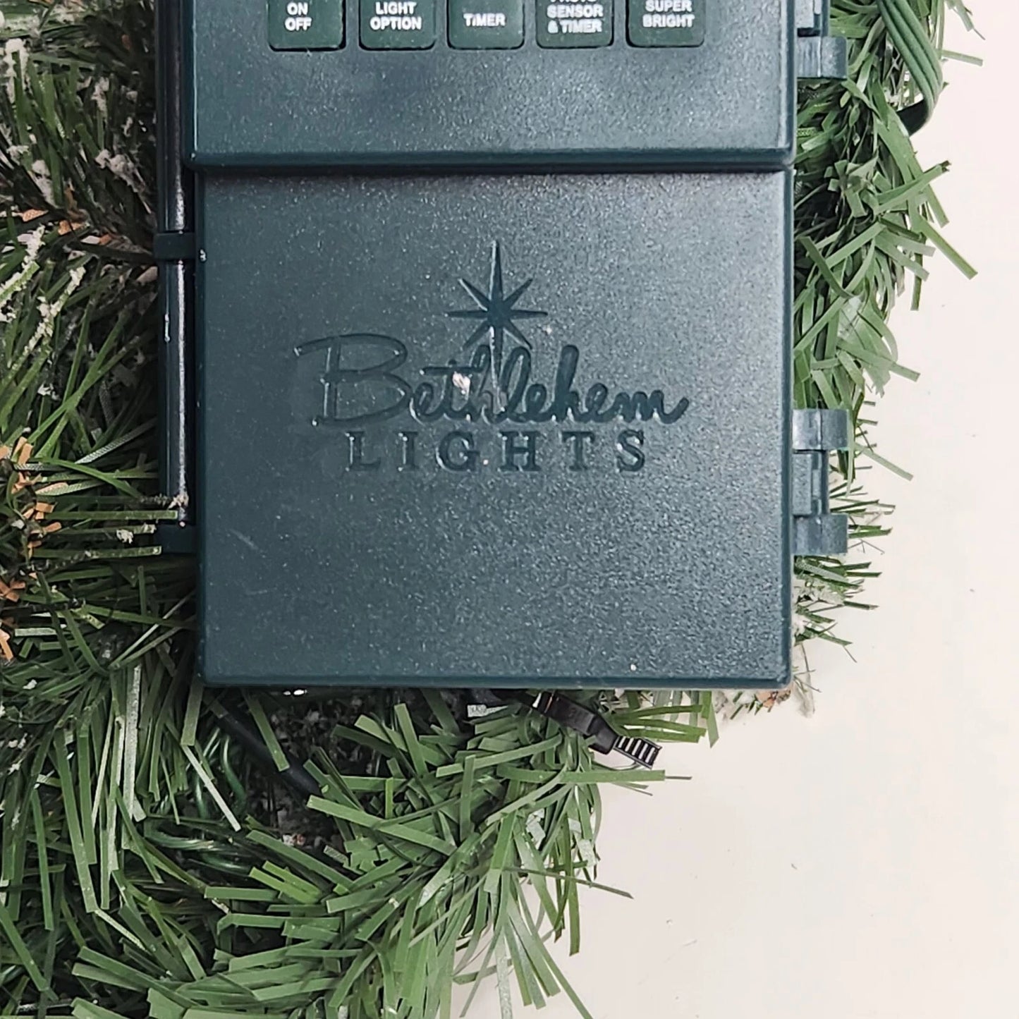 Christmas Wreath 22" Green White Snow Flocked Bow LED Lights Battery Operated