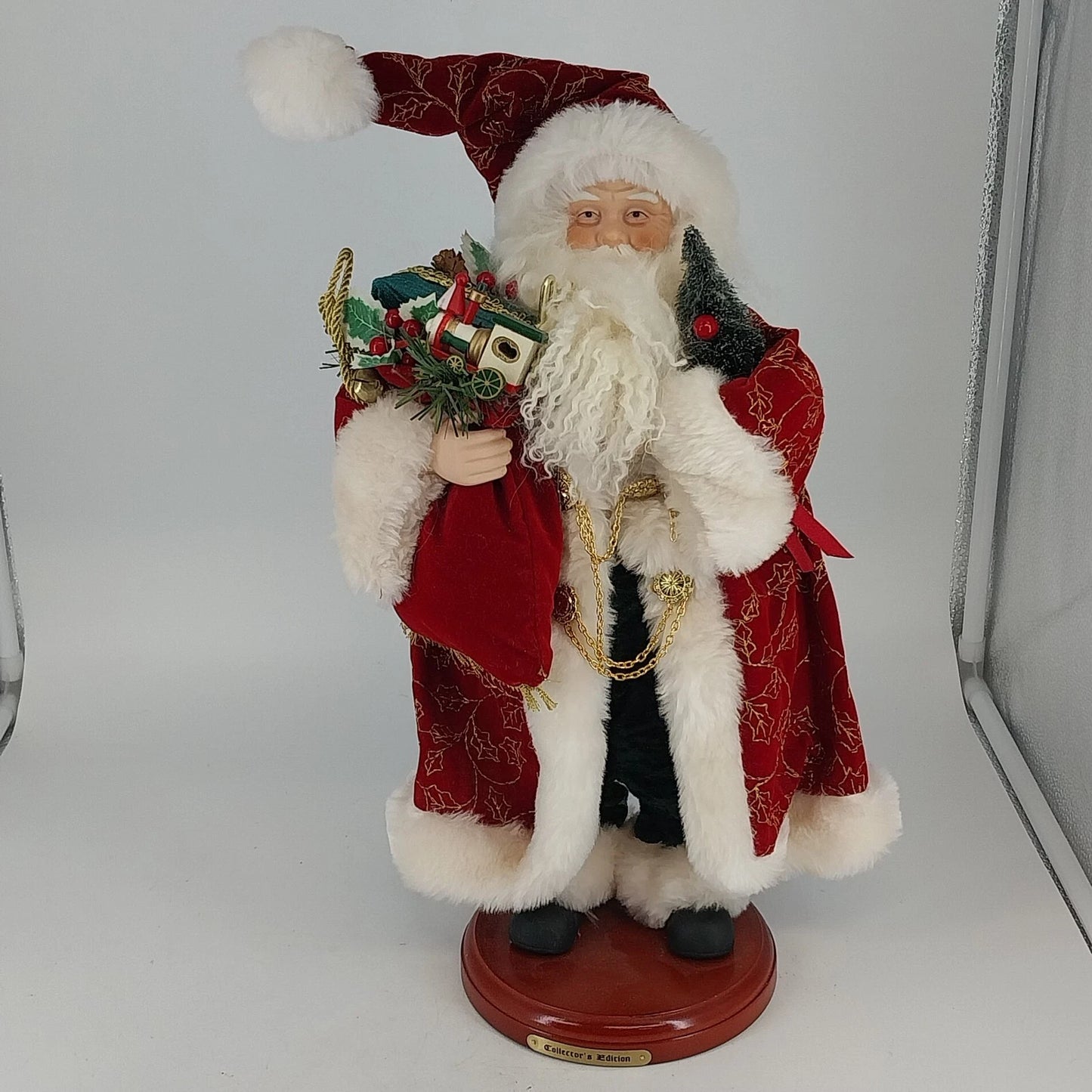 Grandeur Noel Santa Claus Figurine 16" #4132 Collector's Edition 1999 w/ Box
