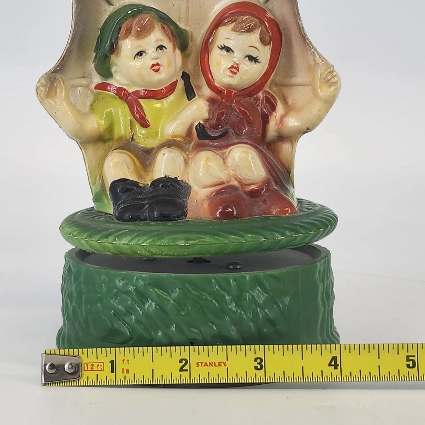 Boy Girl Umbrella Figurine Music Box Rotates Hummel-Style LARA'S THEME Vintage