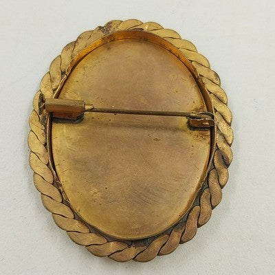 Limoges Courting Couple Romantic Theme Oval Brooch Pin Gold Plate Porcelain