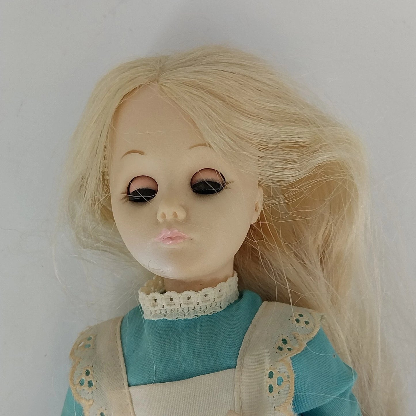 Effanbee Alice in Wonderland Storybook Doll 11" Blonde 1976 Vtg Teal White Dress