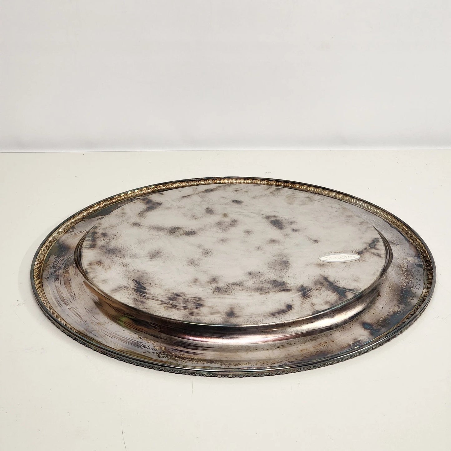 Pierced Gadroon Rim Serving Tray Wm A Rogers Silver Plate 15” Round No 172