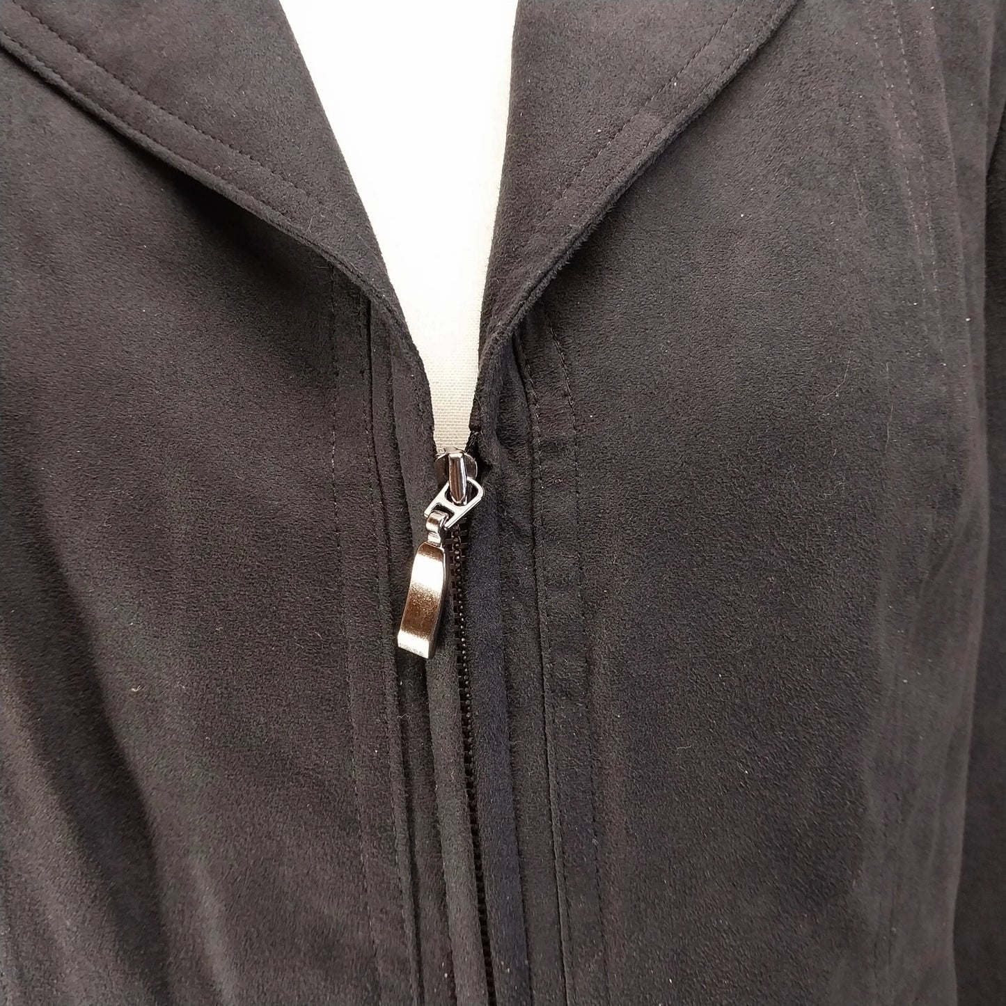 Studio Works Women’s Black Zip Jacket Size 4P Lightweight Notched Collar Petite