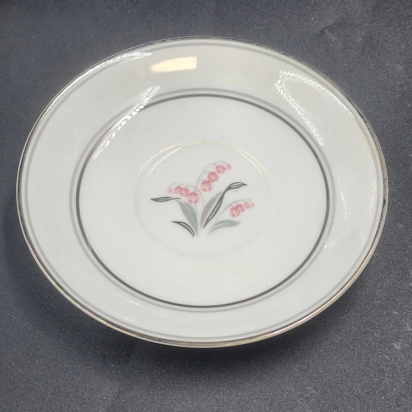 Noritake Crest 5 Piece Place Setting Lily of the Valley 5421 Platinum Trim Vtg