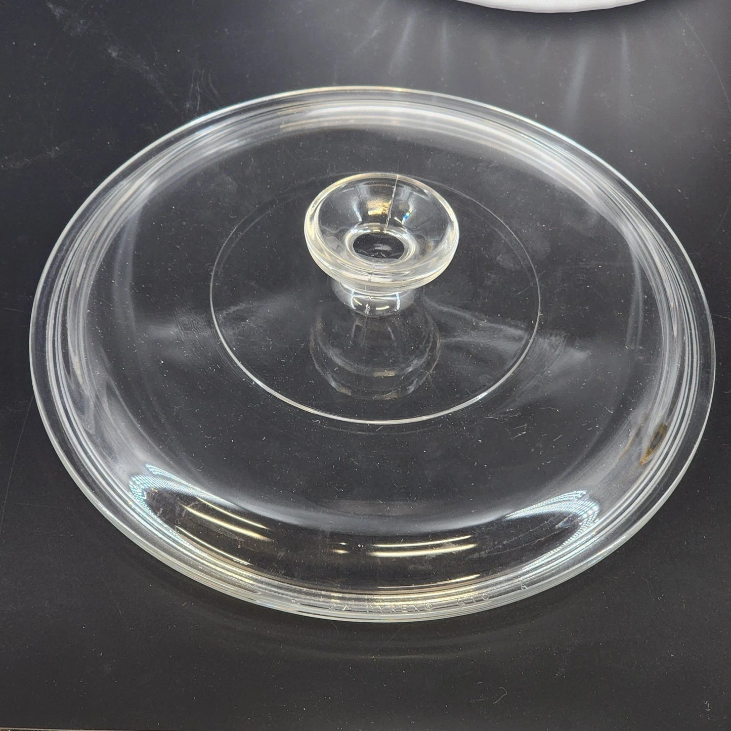 Corning Ware French White 2.5 Quart Round Casserole Dish F-1-B with Glass Lid 9"