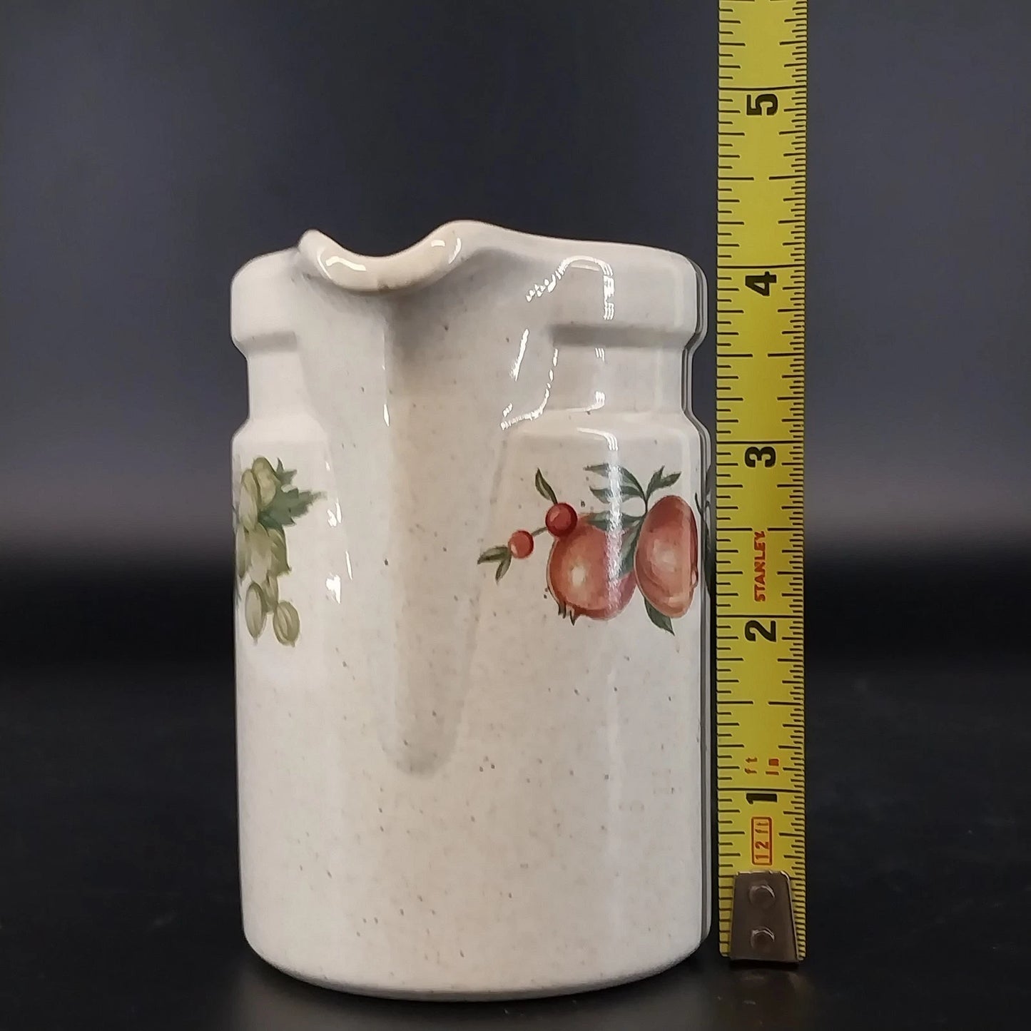 Vintage Wedgwood Quince Fruit Ring 8 Oz Creamer England