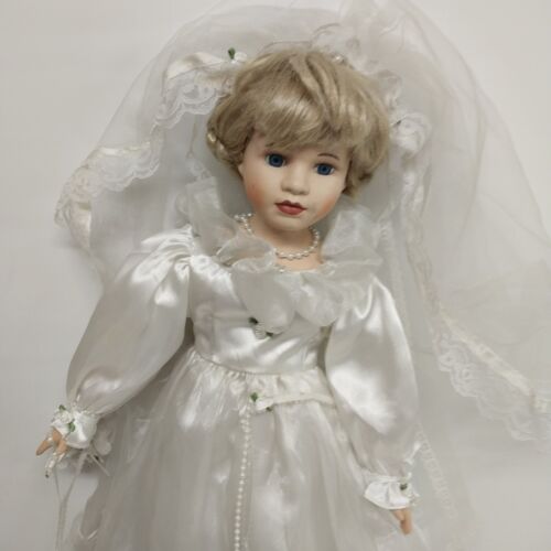 Tracie Limited Collection Le Cheri Genuine Porcelain 21" Bride Doll Vintage