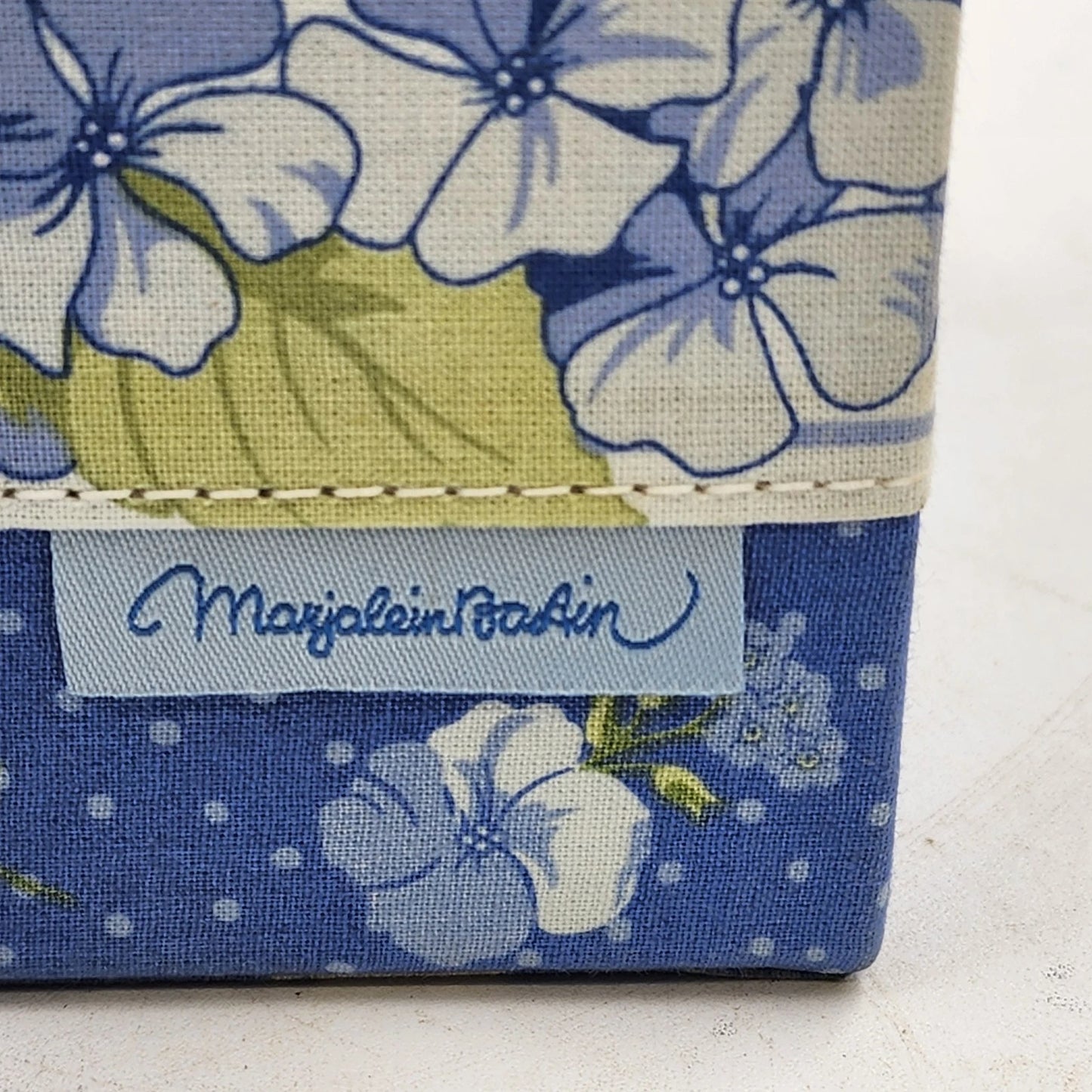 Marjolein Bastin Hobby Gift Denim & Daisies Fabric Sewing/Jewelry Craft Box Vtg