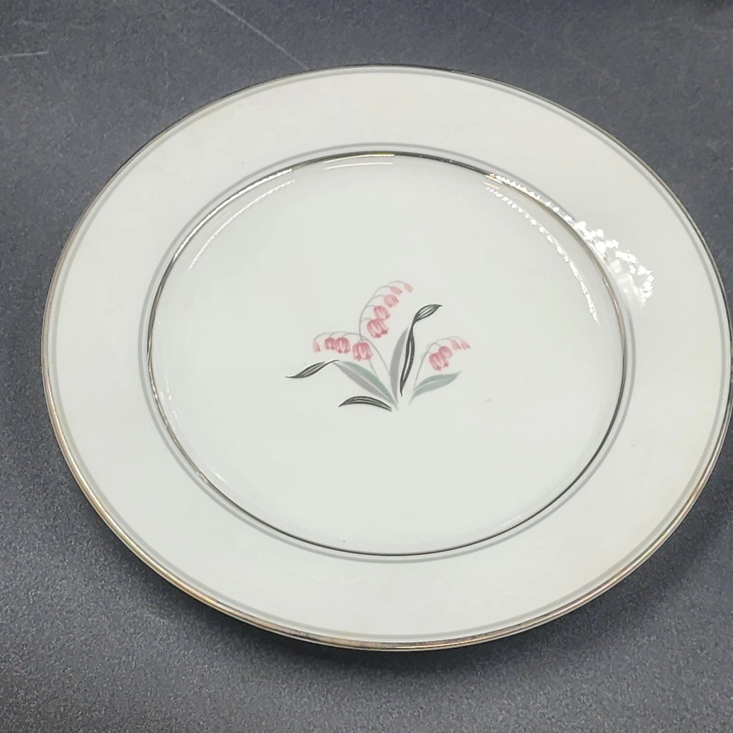 Noritake Crest 5 Piece Place Setting Lily of the Valley 5421 Platinum Trim Vtg