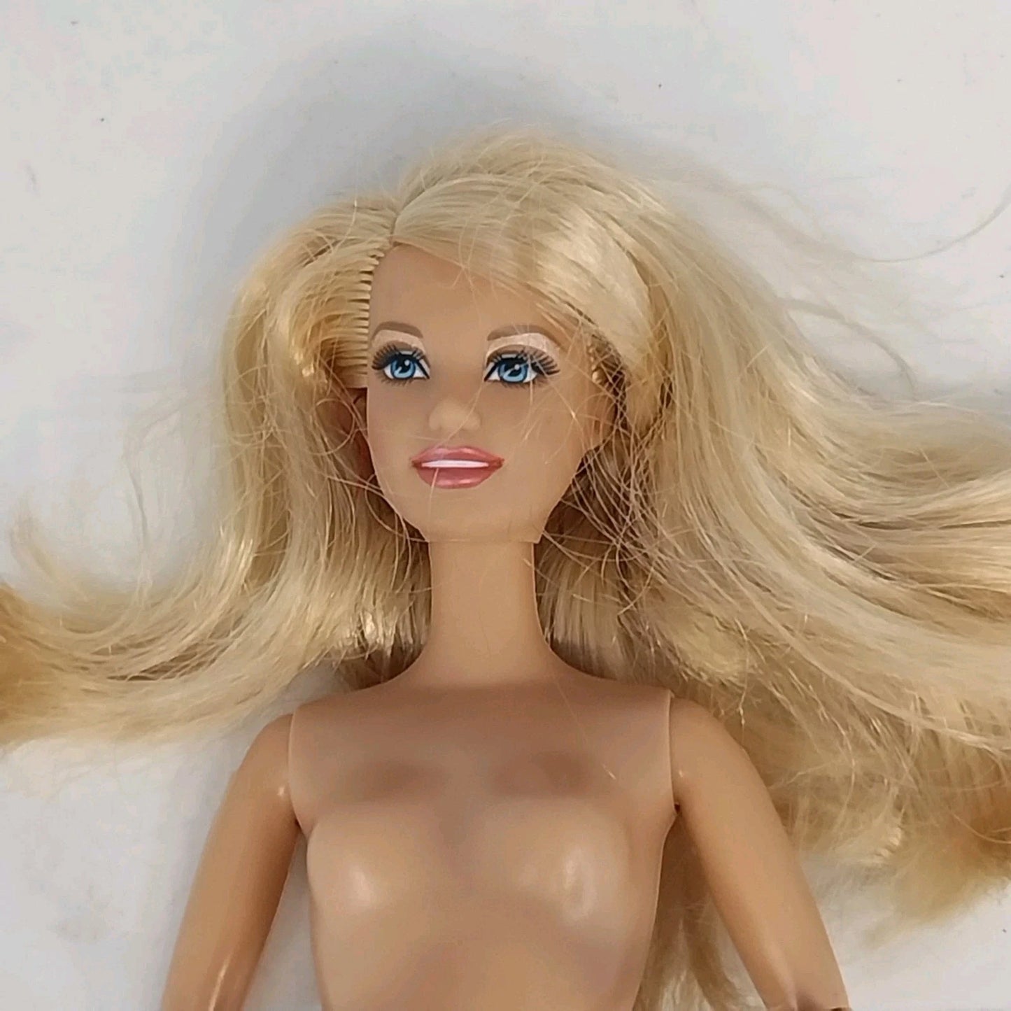Mattel Barbie Blonde Doll Articulated Elbows Knees 2005 Head 1999 Body Nude
