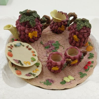 Wong's Polyresin Miniature Tea Set Grapes Fruit Teapot Teacup Collectible 5.5"