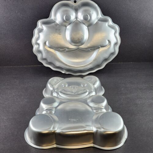 2 Wilton Cake Pans 1982 Teddy Bear 502-3754 and 2002 Sesame Workshop 2105-3461