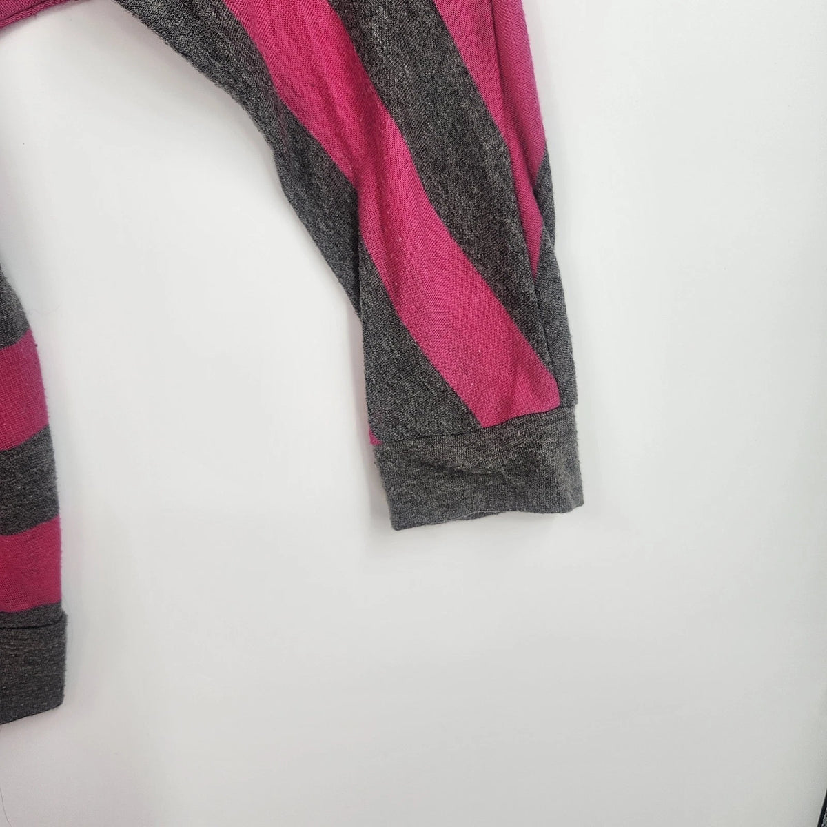 Derek Heart Hoodie Pullover Pink Striped Women's Medium Far Beyond Expectation