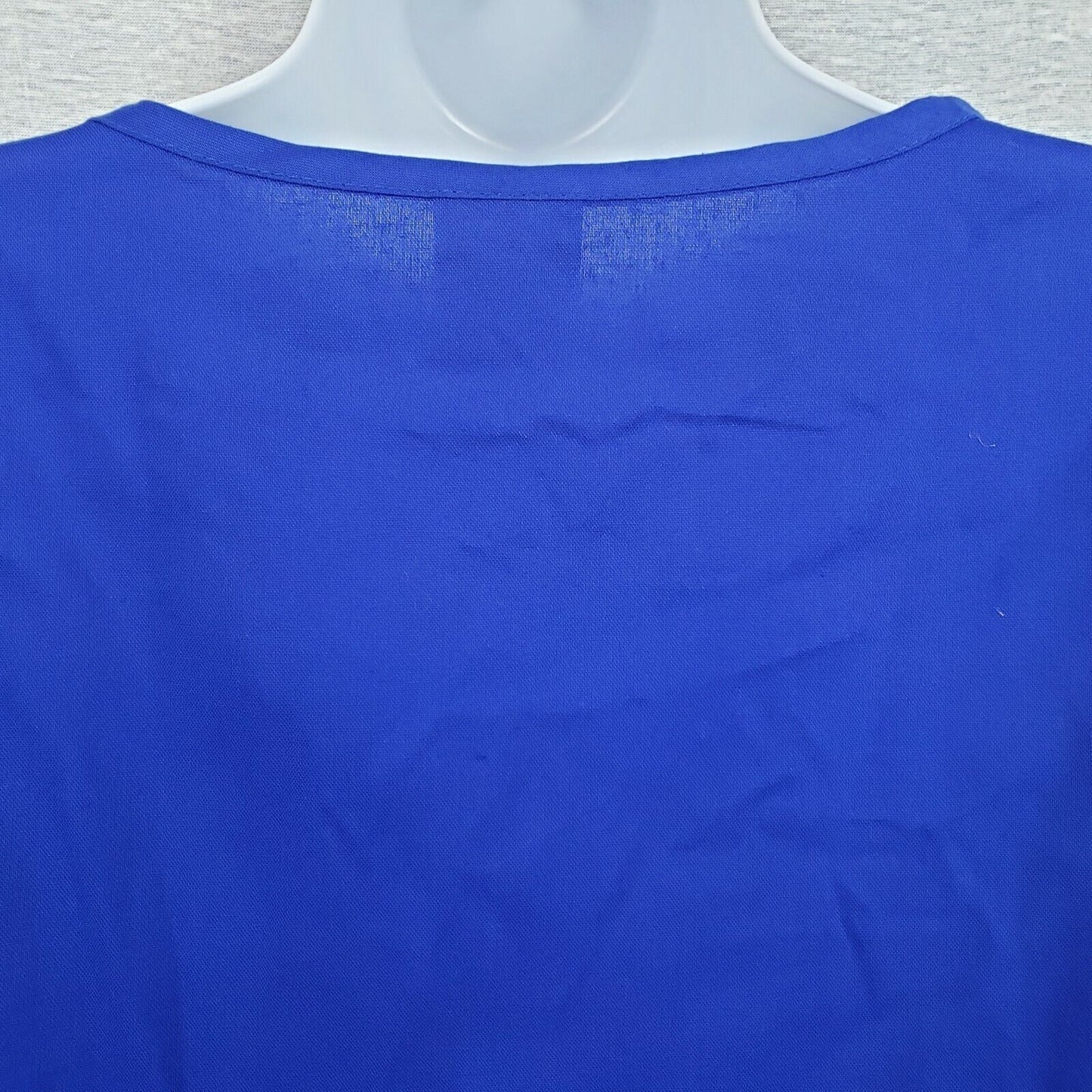 B Scrubs Solid Blue Uniform Top Womens 1XL 3 Pocket Scrubs NWT