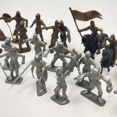 31-pc Medieval Soldier Infantry Knight Warrior Horses Figure Plastic Playset Toy