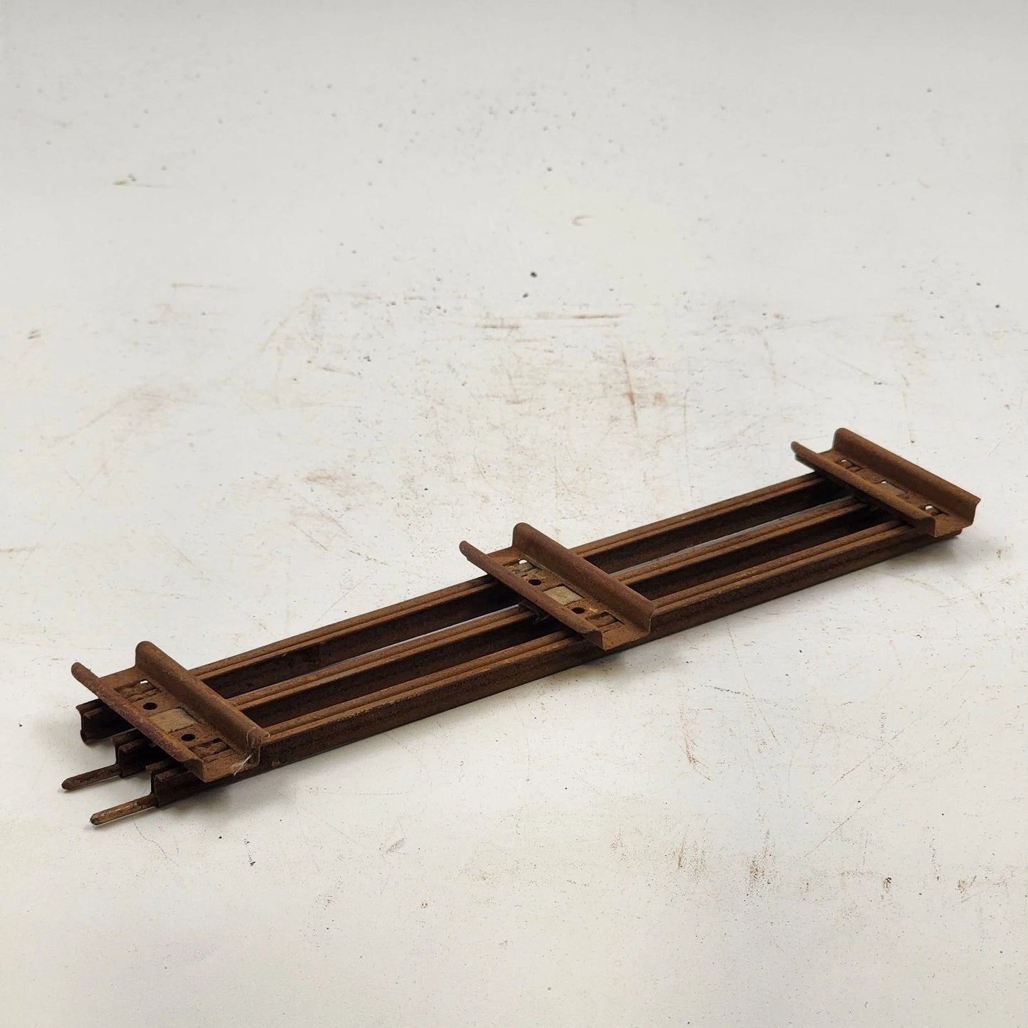 16 Model Train Straight Track Sections O Gauge 10" Long Brown Ties Rusty Vintage