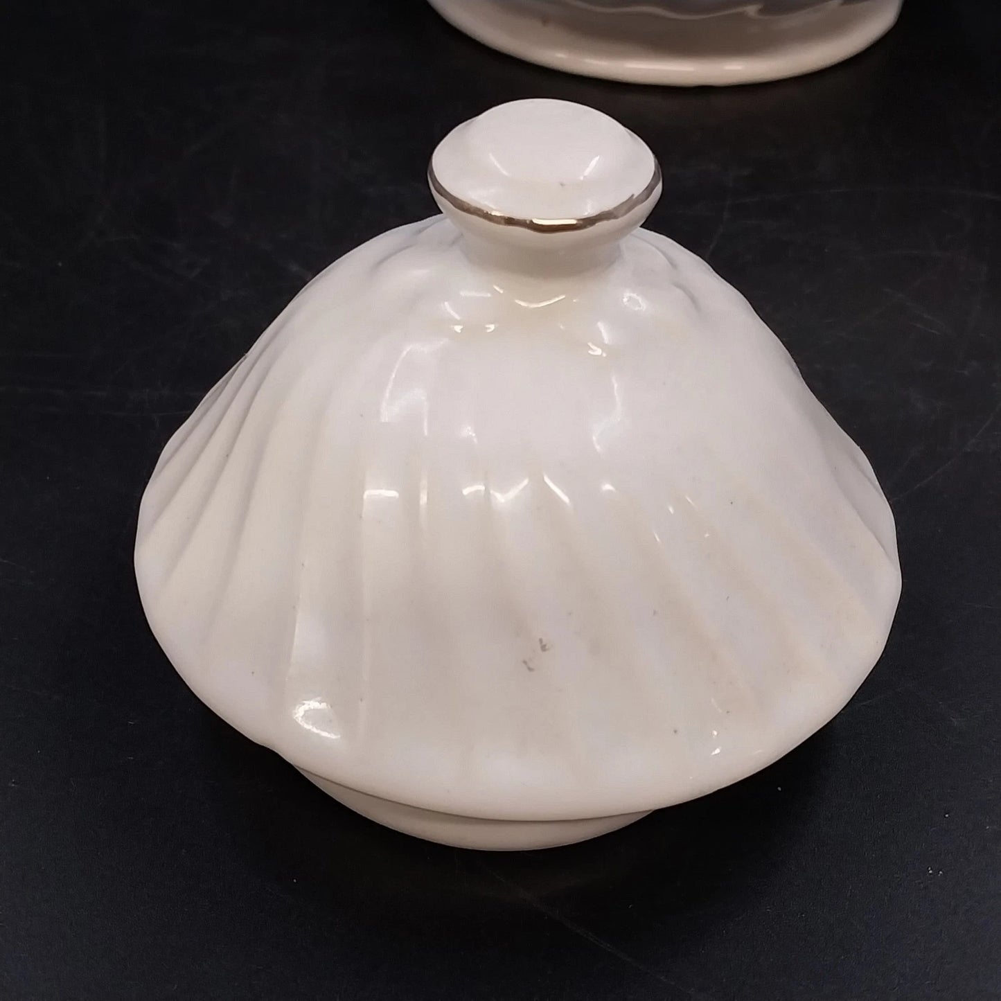 Strawberry Floral Leaves Ceramic Teapot with Ribbed Swirled Lid 6.5" Vtg Kitchen