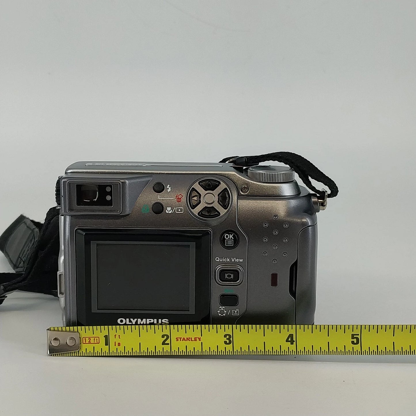 Olympus CAMEDIA C-4000 Zoom 4MP Digital Camera Point & Shoot Tested w Manual