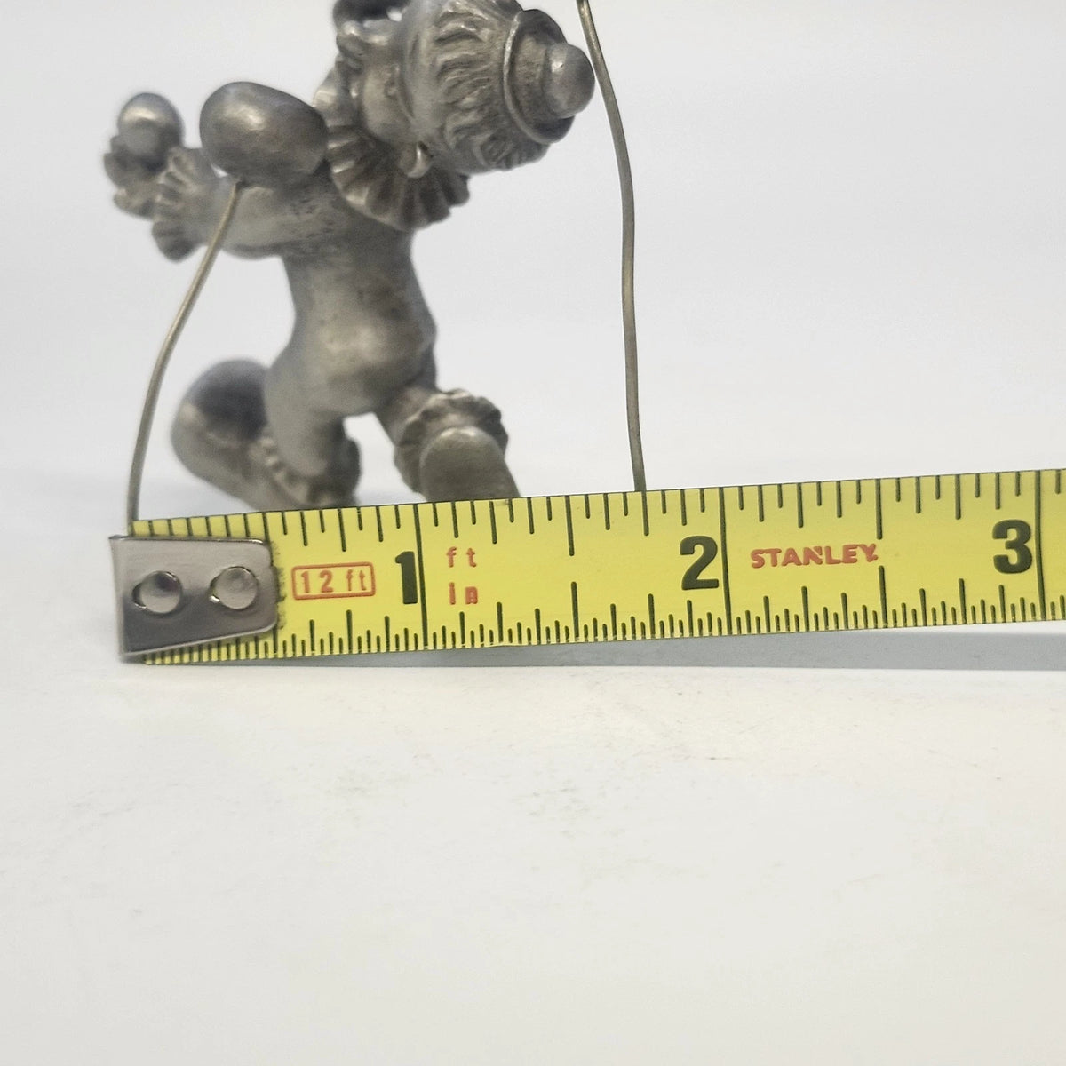 Rawcliffe Pewter Juggling Clown Figurine P Davis Wire Balls Silver Gray 1979 Vtg