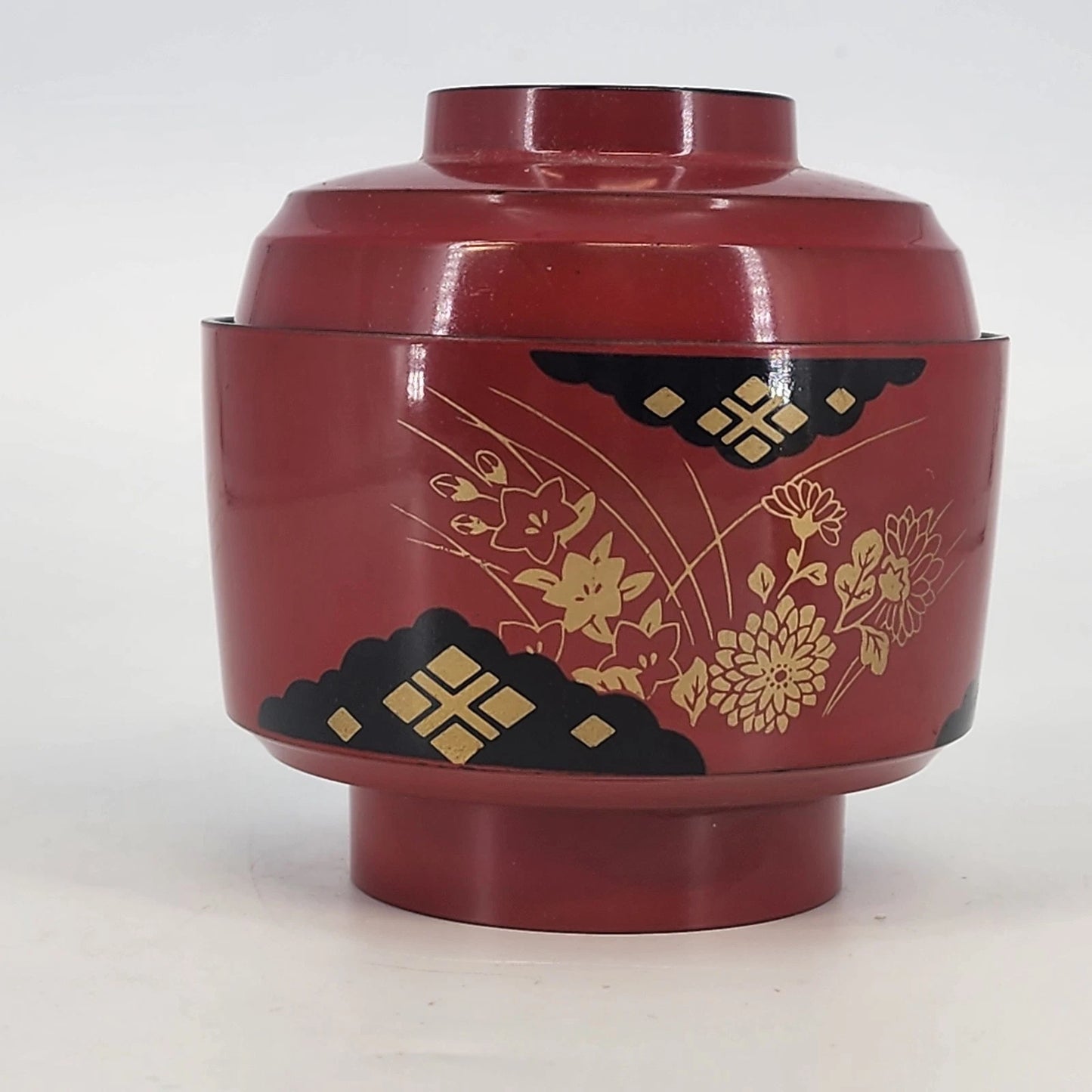 Japanese Lacquerware Red Rice Bowl with Lid Chrysanthemum Floral Gold Trim 4"x4"