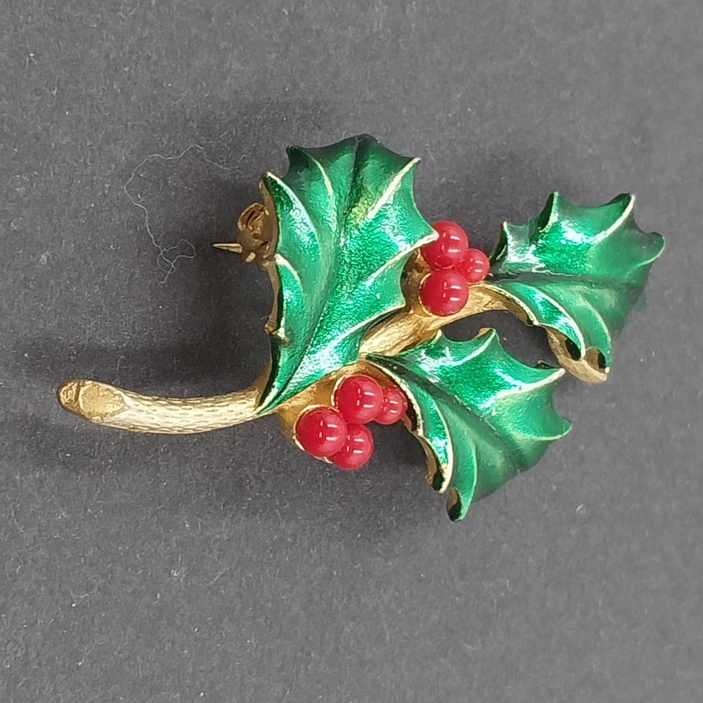 MYLU Christmas Holly Leaf Brooch Green Enamel Red Berry Gold Tone Vintage