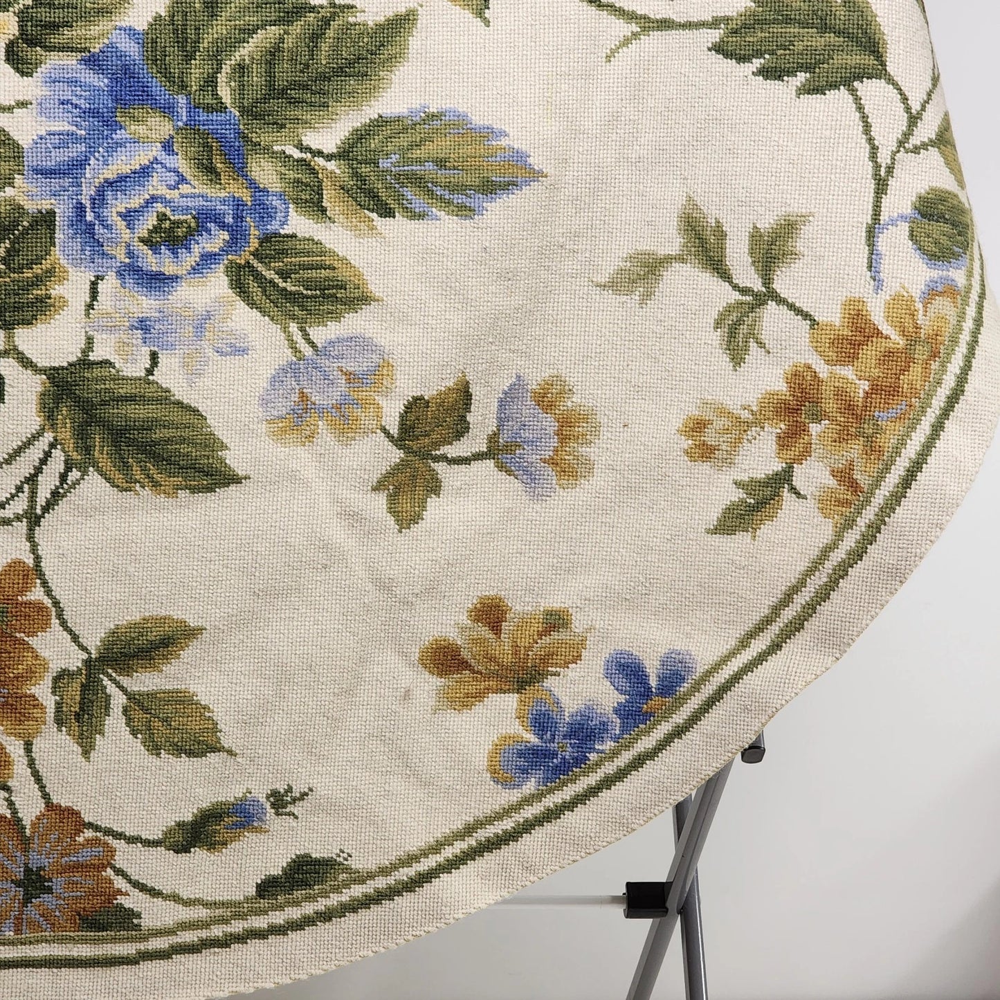 Handmade Wool Area Rug 48" Round Vintage Floral Pattern Hooked Carpet Throw Rug