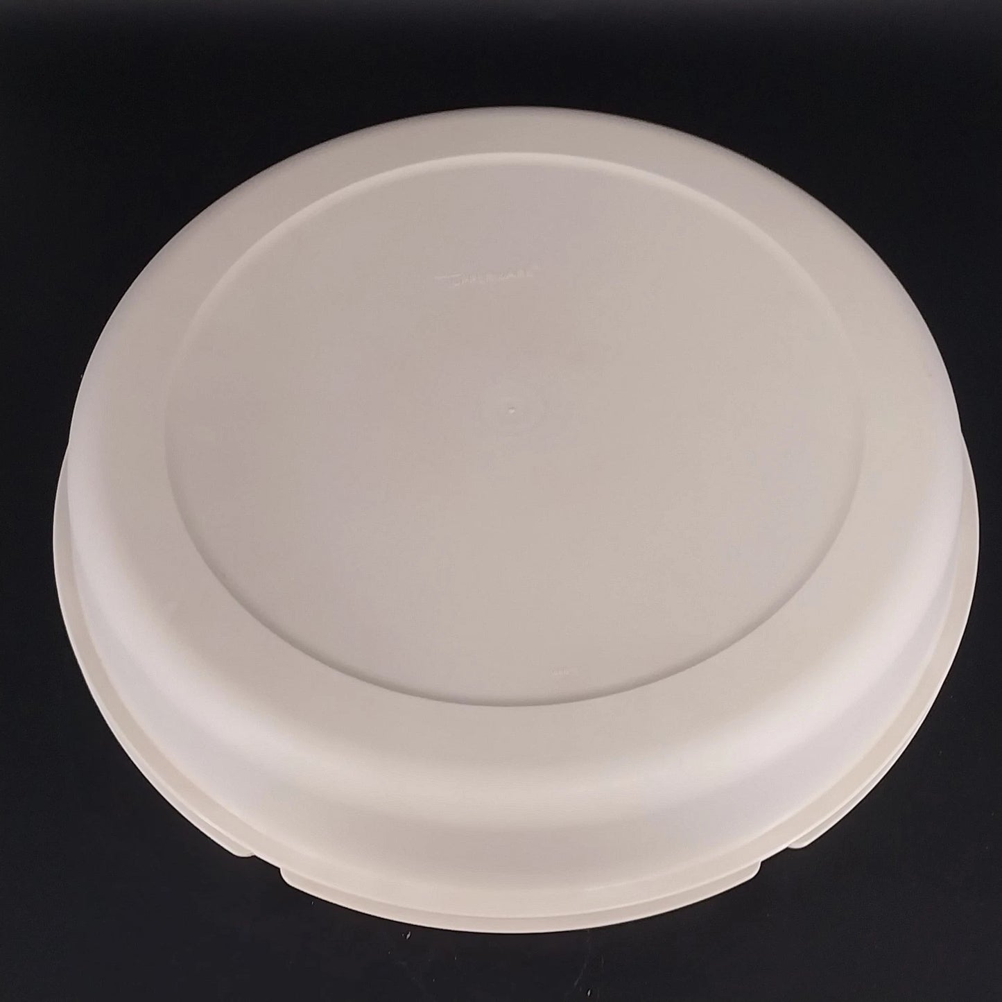 Tupperware Divided Relish Tray Snack Server Harvest Almond 1665-3 1666-3 Vintage