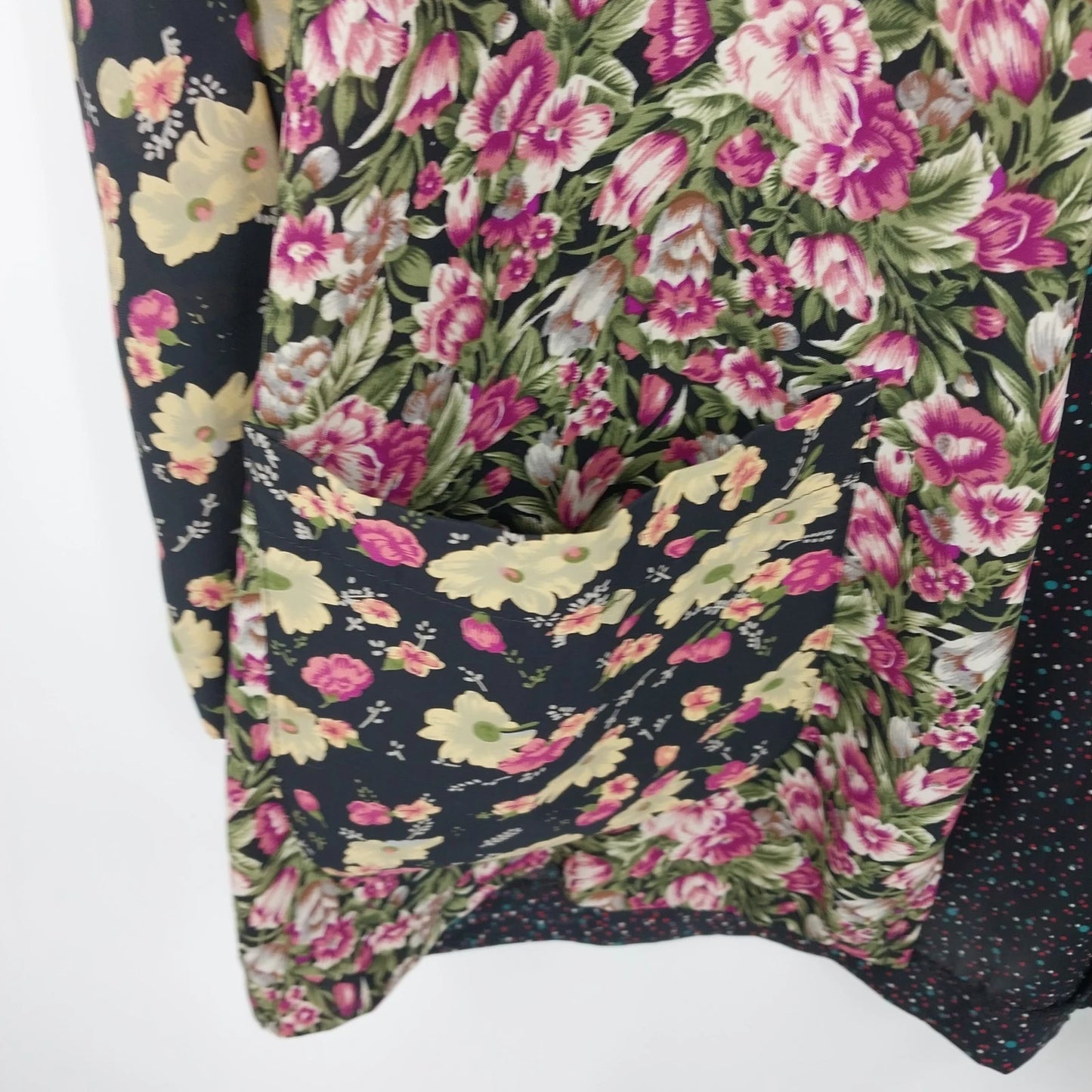 Mirrors Women's Medium Floral Open Front Cardigan Jacket Black Pink Pockets