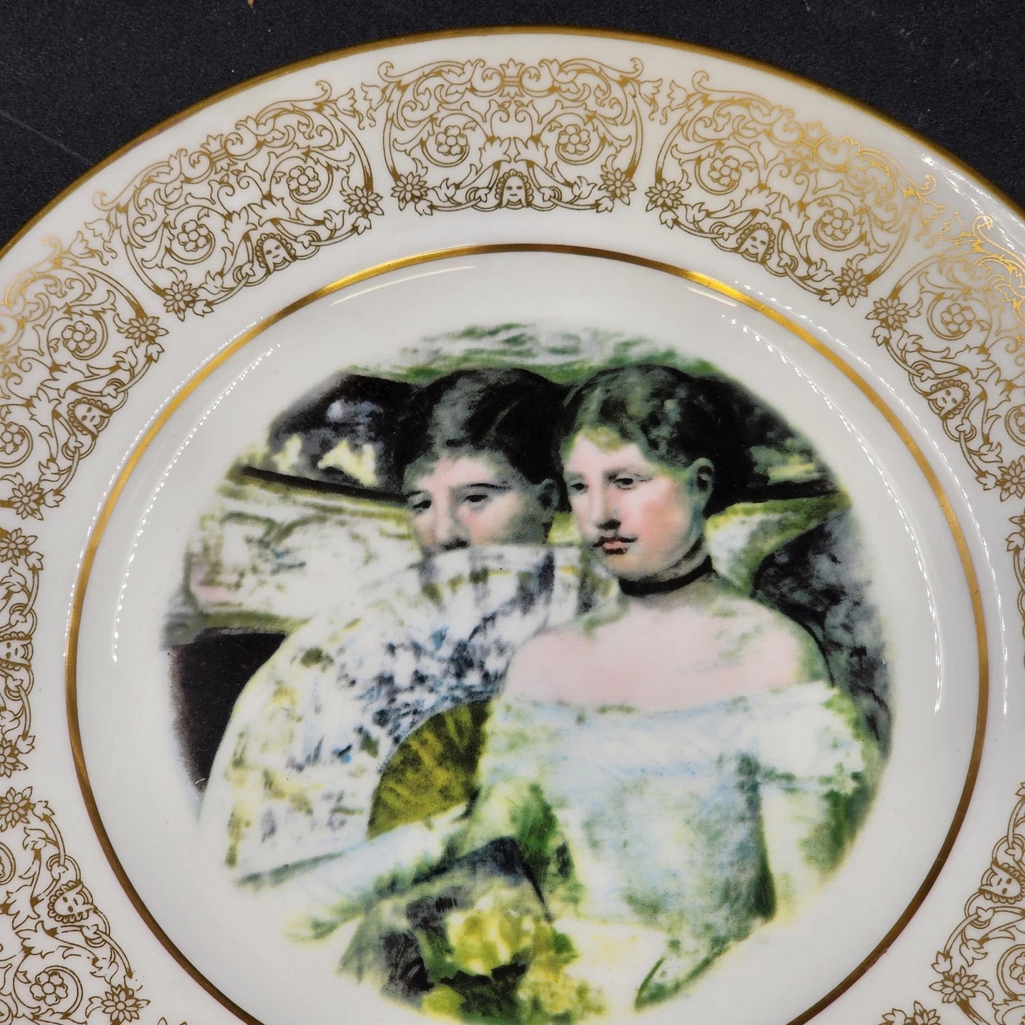 Wittnauer Collectors' Guild Plate EBB85 In the Loge by Mary Cassatt Bone China