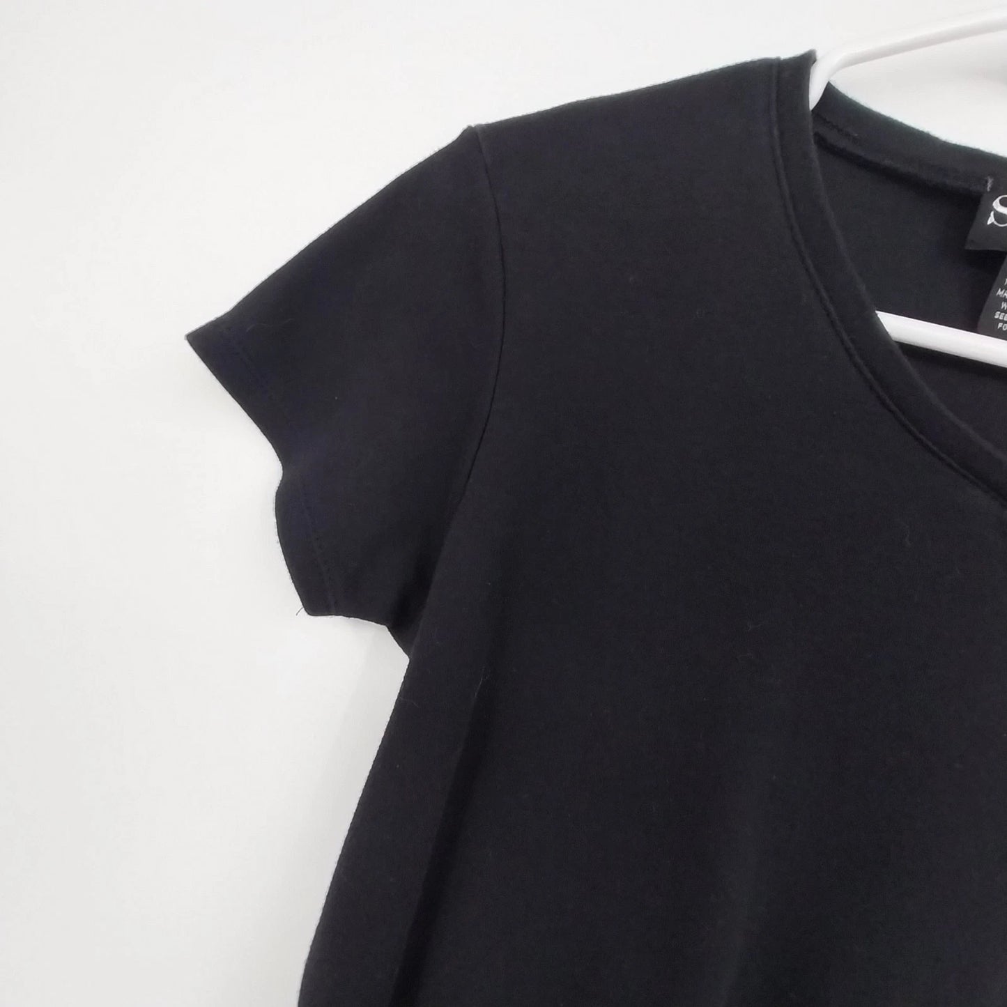 Style & Co Black T Shirt Women's Medium Short Sleeve 100% Cotton V Neck Egypt