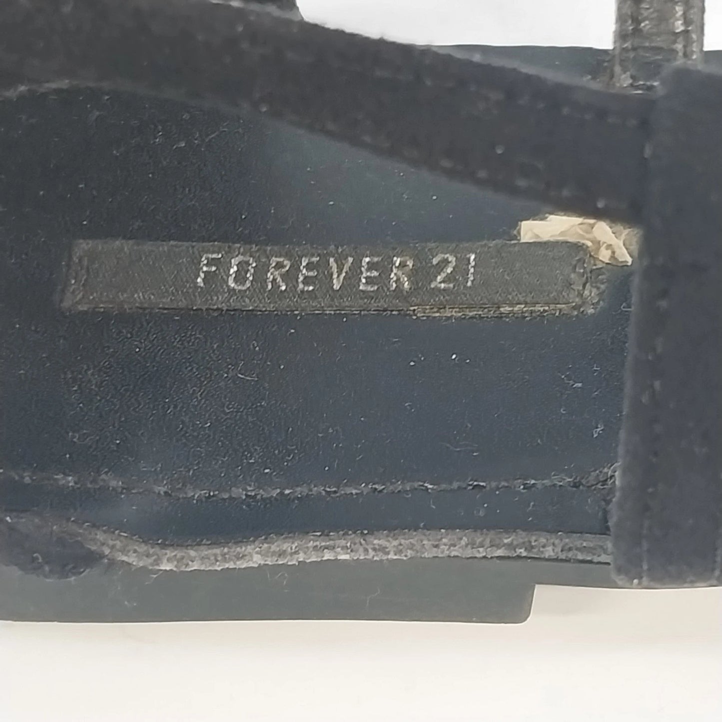 Forever 21 Black Jelly Strappy Flats Sandals Womens Size 8 Triple Buckle Ankle