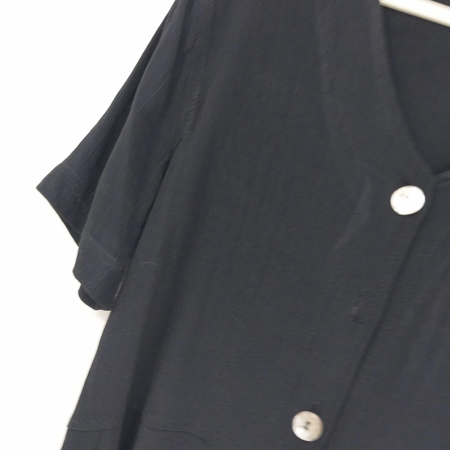 Clio V-Neck Button Front Blouse Black Short Sleeve Lightweight Women's Small