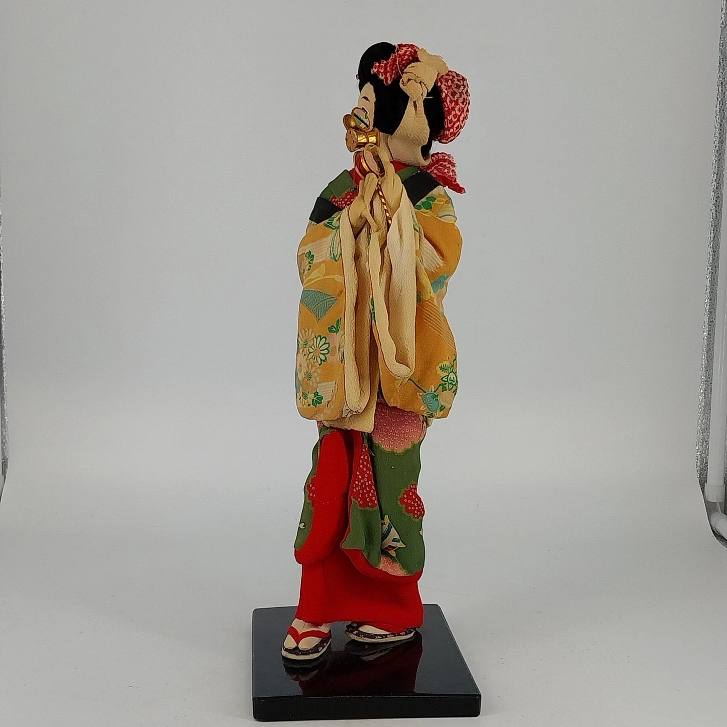 Japanese Geisha Doll 14" Wood Stand Noisemaker Drum Kimono Display Vintage