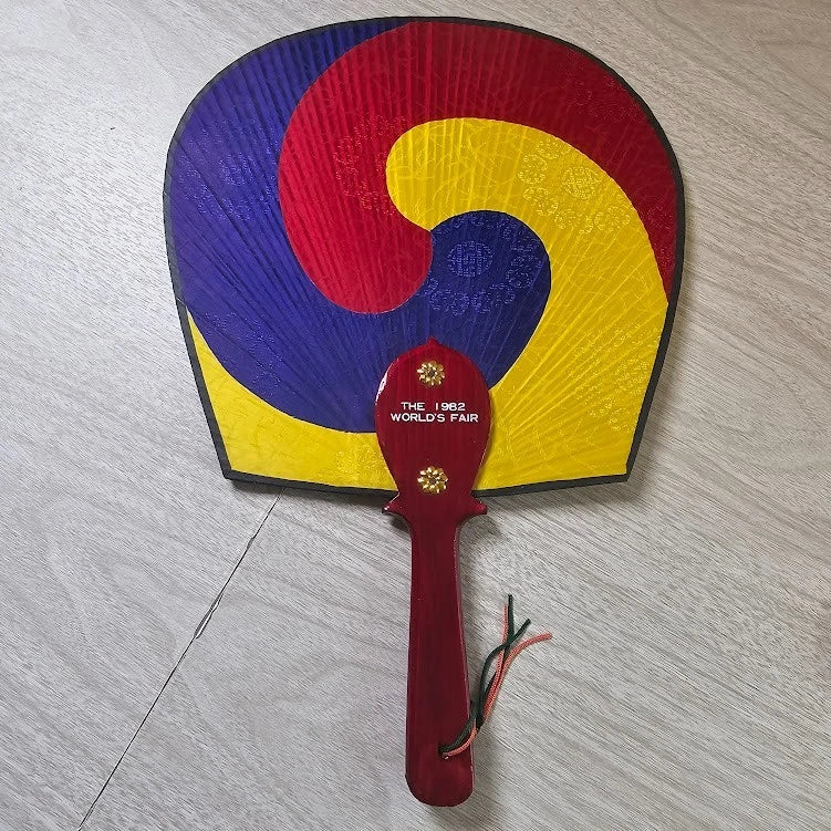 1962 Seattle World's Fair Korean Pavilion Sam Taegeuk hand fan