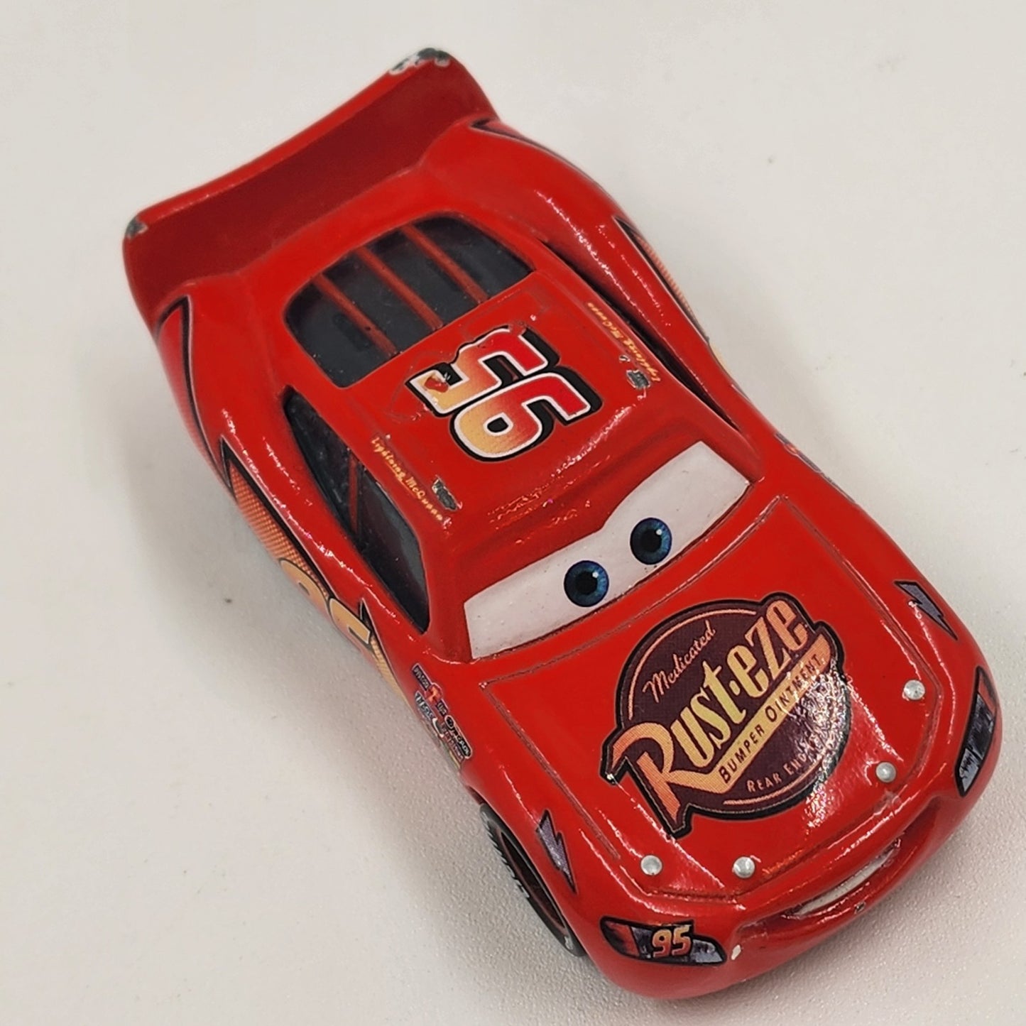 Disney Pixar Cars Rust-eze Lightning McQueen Red #95 Metal Die Cast Toy Vehicle