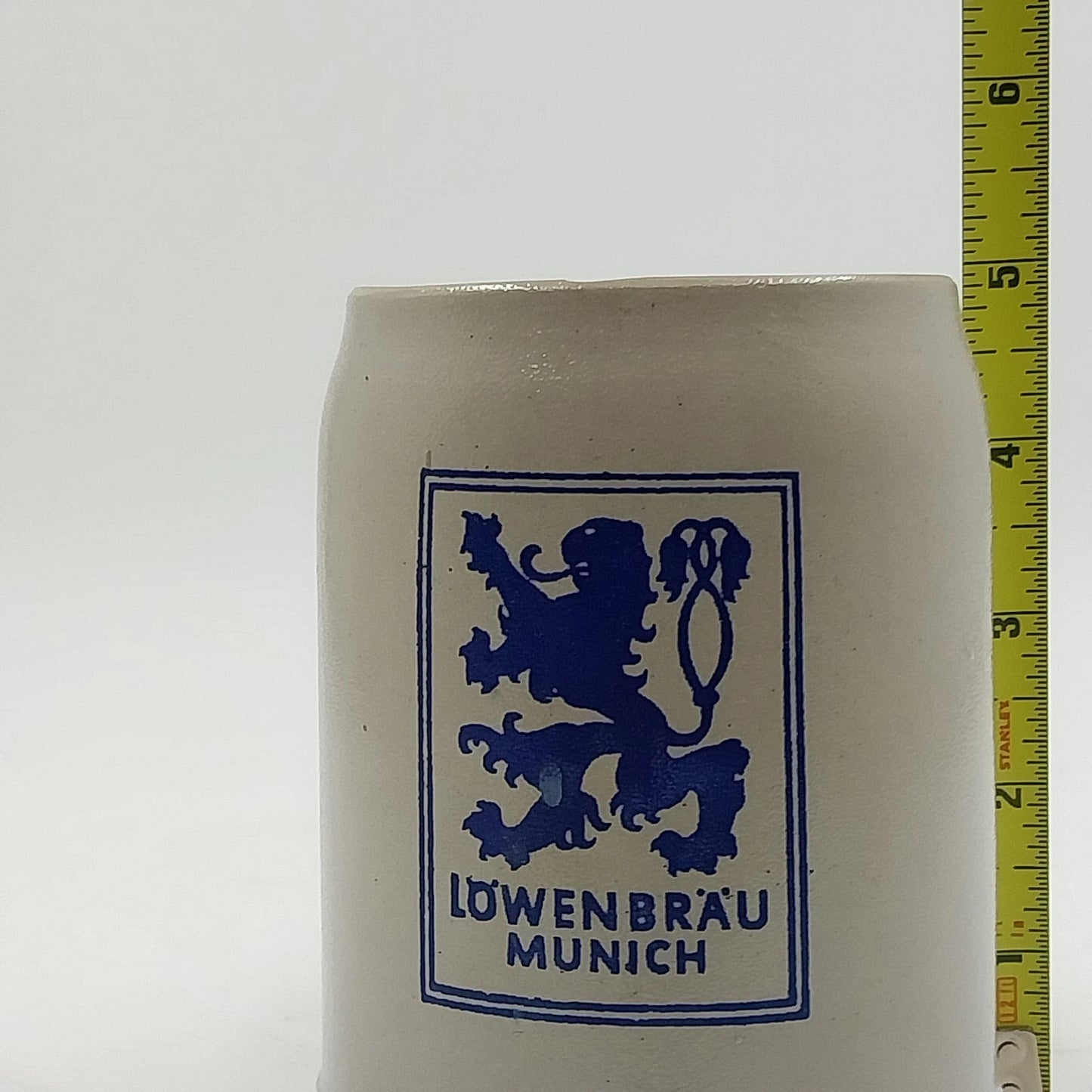 Löwenbräu München Beer Stein Mug .5L Half Liter Stoneware Salt Glaze Germany