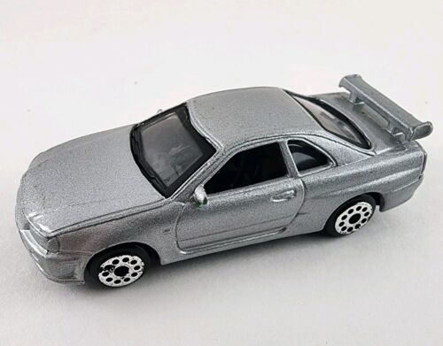 2000's Silver Motor Max Nissan Skyline GT-R Scale 1/64 No. 6028 Diecast Toy Car