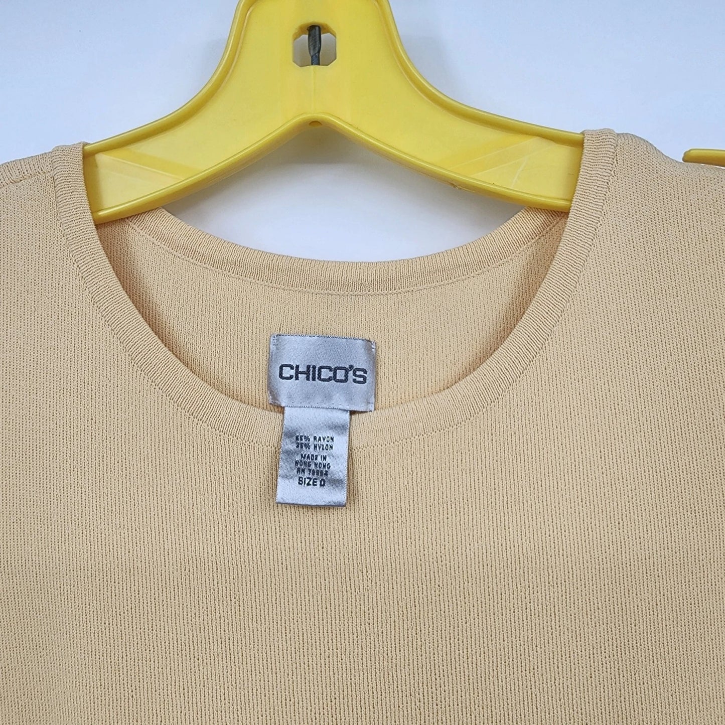Chicos Size 0 Yellow Ribbed Knit Tank Top Rayon Nylon Sleeveless Women's Shirt