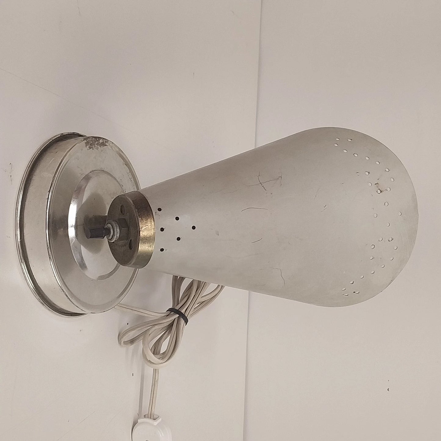 Atomic Cone Wall Lamp Adjustable Neck Chrome MCM Electric Plug-In Works Vintage