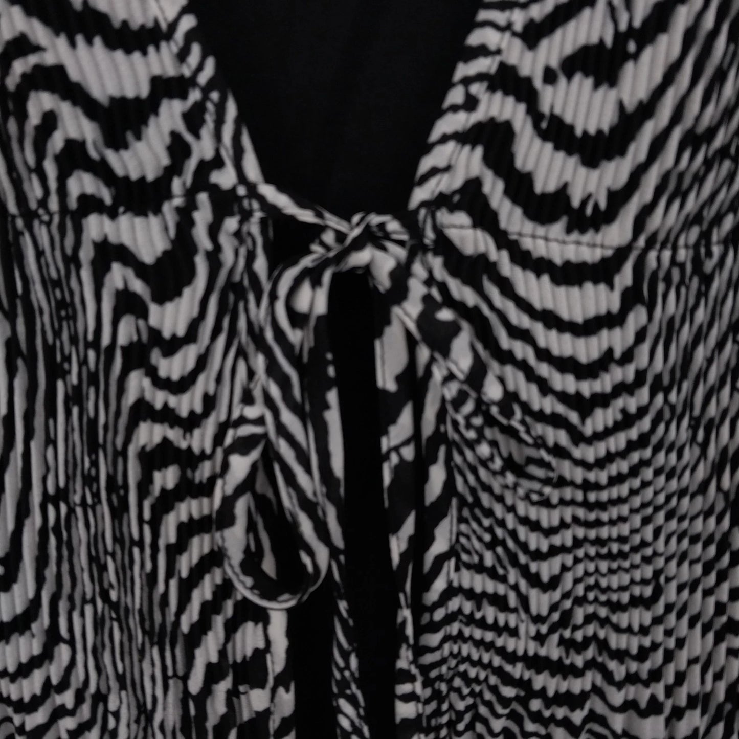Essentials by Milano Zebra Print Pleated Blouse Women's M 3/4 Sleeve Front Tie